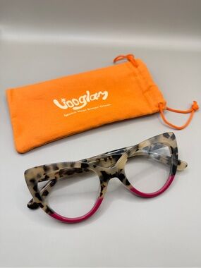 Vooglam Leopard Cat-Eye Readers with Pink Accent, no prescription